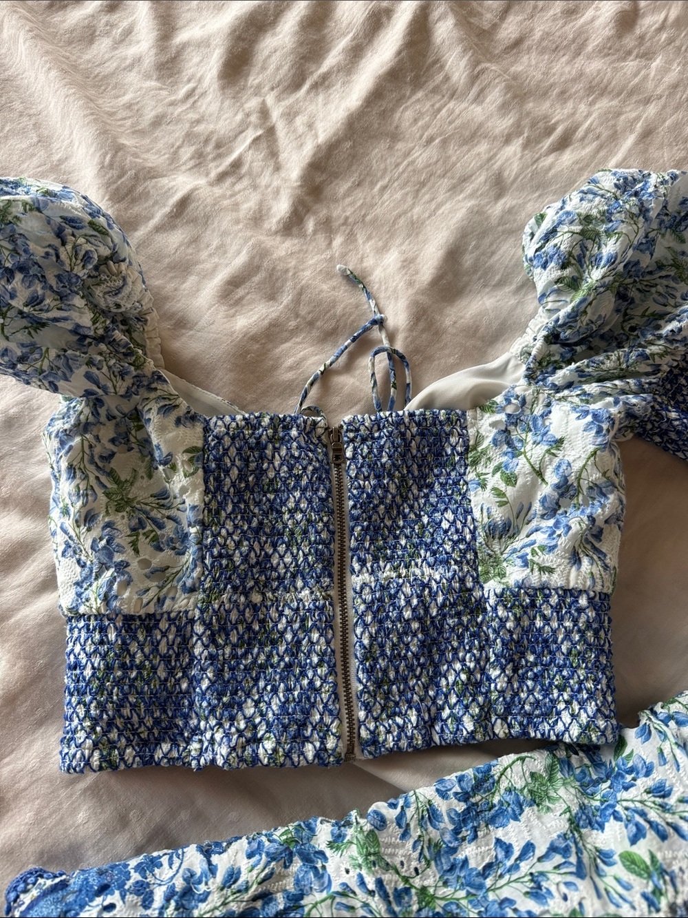 Alice + Olivia Blue Floral crop top + mini skirt Set S - Picture 9 of 10